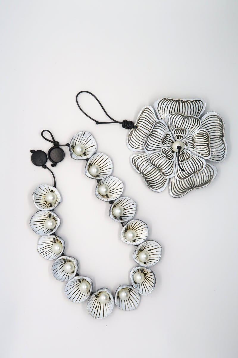 Recycled plastic Big Flower Pendant With Faux pearls Necklace